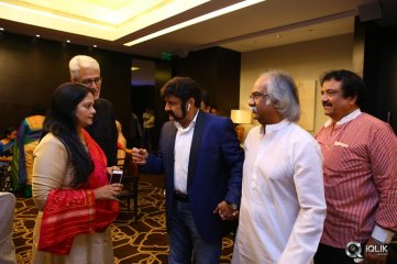 TSR Felicitates Gautamiputra Satakarni Team